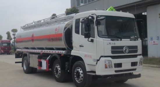 東風天錦前四后四后六鋁合金運油車